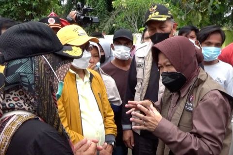 Mensos bawa bantuan untuk korban gempa Pasbar