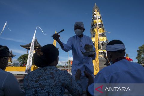 Upacara Mecaru Jelang Hari Raya Nyepi