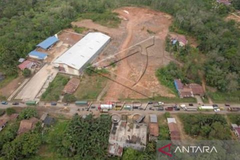 Jalan Lintas Sumatera Di Muarojambi Rusak