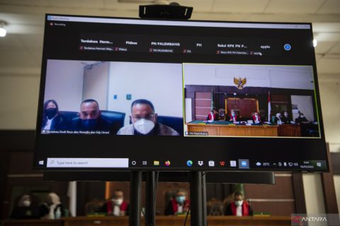 Dodi Reza Alex Noerdin Jalani Sidang Dakwaan