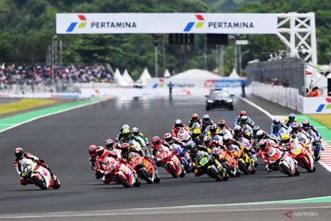 Somkiat Chantra juara balap Moto2 di sirkuit Mandalika