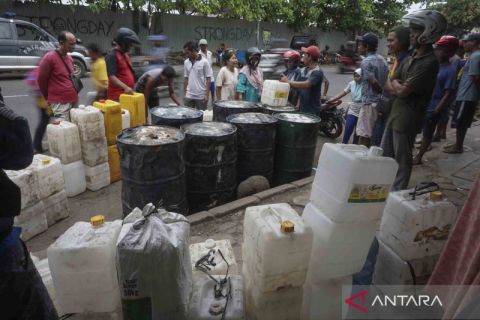 Kelangkaan minyak goreng curah di Pekalongan