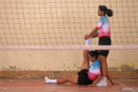 Latihan mandiri atlet sepak takraw