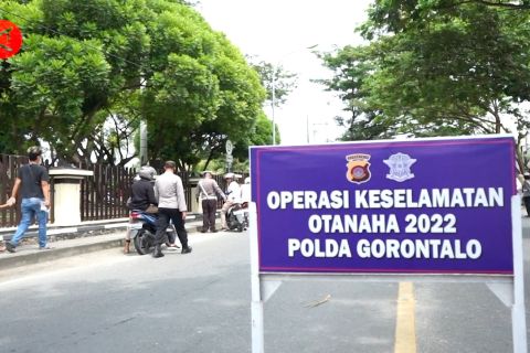 Tilang vaksin di tempat dalam razia kartu vaksin COVID-19