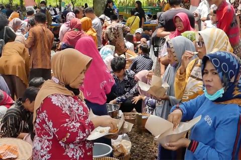 Masakan tidak boleh dicicipi dalam tradisi Demangan