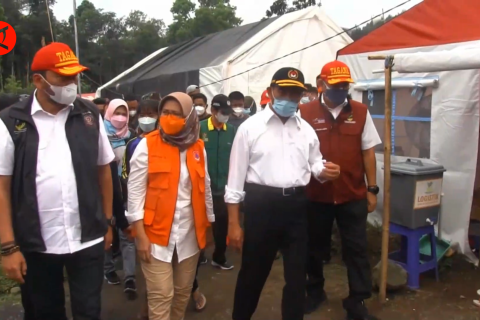Menko PMK tinjau penanganan penyintas Awan Panas Guguran Semeru