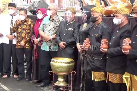 Pergelaran budaya lokal sambut hari jadi Desa Setianegara