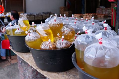 Pemkab Nagan Raya telah salurkan 10 ton lebih minyak goreng