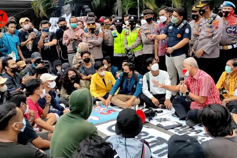 Diprotes soal Wadas, Ganjar Pranowo temui pengunjuk rasa