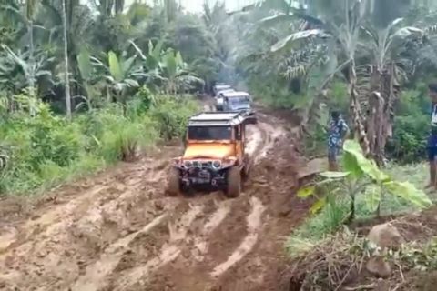 TNI pastikan bantuan logistik korban gempa Pasaman Barat tersalurkan