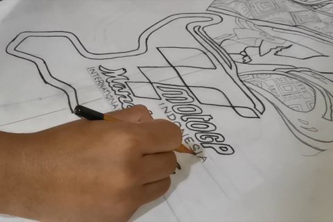 Pembatik disabilitas yang terinspirasi dari MotoGP Mandalika