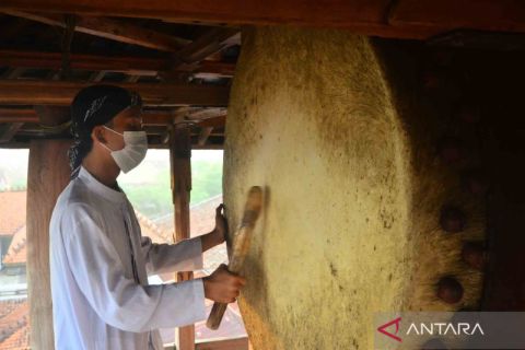 Tradisi Tabuh Bedug Blandrangan di Kudus