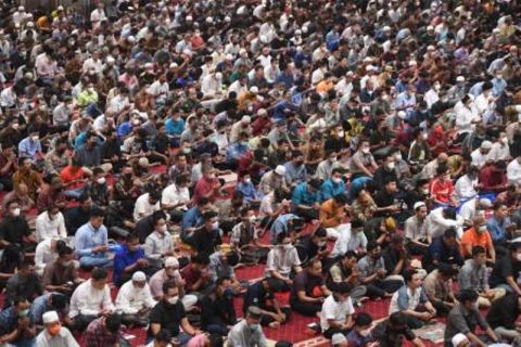 Shalat Jumat Pertama Di Istiqlal