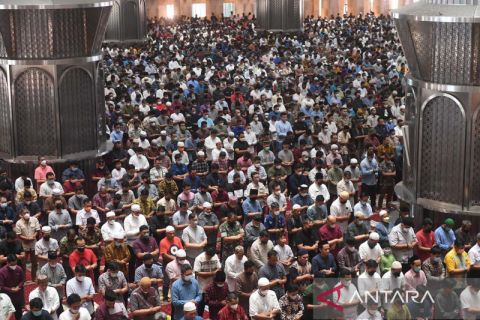 Shalat Jumat pertama bulan ramadhan 1443 H di Masjid Istiqlal