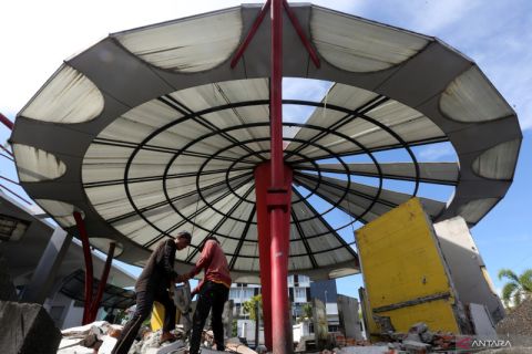 Revitalisasi tempat wisata kuliner Rex Peunayong