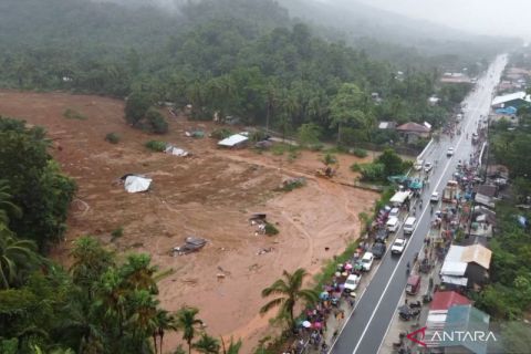 Badai tropis Megi di Filipina renggut 25 nyawa