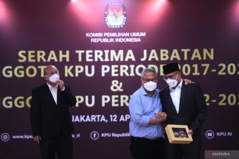 Sertijab Komisioner KPU