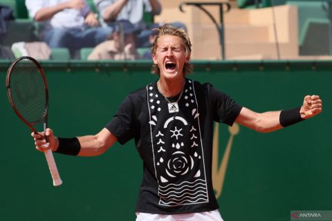 Tenis Monte Carlo Masters: Sebastian Korda atasi Carlos Alcaraz Garfia rubbers set