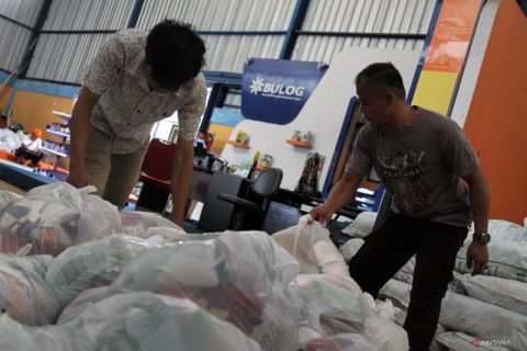 28 RIBU PAKET SEMBAKO MURAH DISIAPKAN BULOG