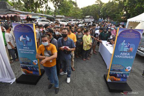 Vaksinasi booster di terminal sebelum mudik Lebaran