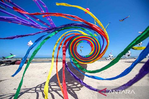 Festival layang-layang internasional di Pantai Cha-am