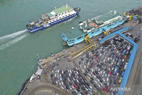 Arus mudik di Pelabuhan Merak