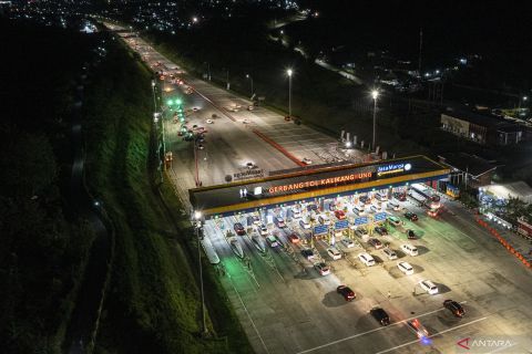 Gerbang Tol Kalikangkung ramai lancar