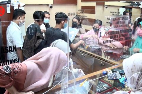Menjelang Idul Fitri, toko emas di Palangka Raya diburu warga