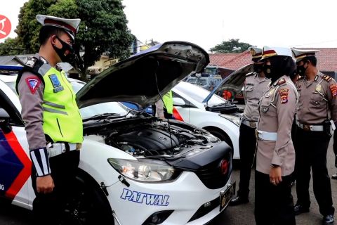 Polres Pandeglang cek kelaikan kendaraan operasional