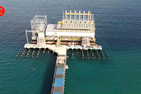 Kapal pembangkit listrik berdaya 60 megawatt beroperasi di Maluku
