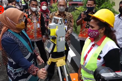 Menaker: Kompetensi adalah kunci bagi perempuan di pasar kerja