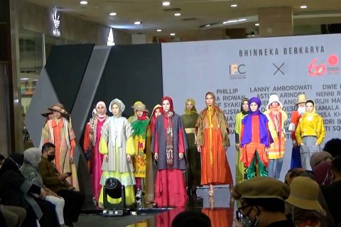 Padukan etnik nusantara dalam balutan busana muslim di Muffest 2022