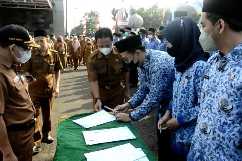 Pj Sekda Pandeglang minta PNS baru tidak mudah ajukan pindah