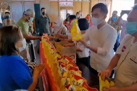 Vaksinasi Booster jadi syarat beli minyak goreng murah di Solo