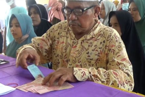 Giliran warga pedalaman Aceh Utara terima BLT minyak goreng