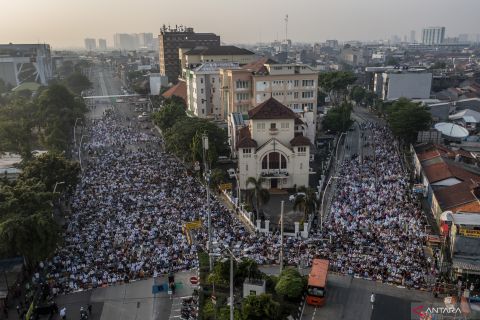 Shalat Id di kawasan Jatinegara