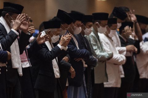 Wakil Presiden Maruf Amin shalat Id di Masjid Istiqlal