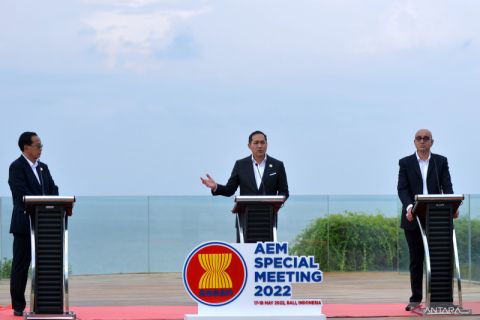 Konferensi pers Pertemuan Menteri Ekonomi ASEAN