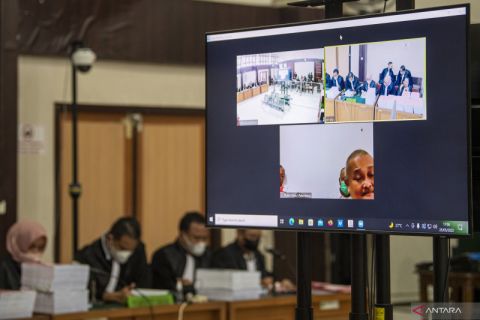 JPU Tuntut Alex Noerdin 20 Tahun Penjara