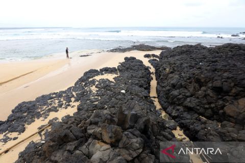 Situs geologi pantai Parang Ireng di Banyuwangi