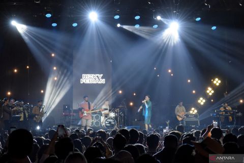 Aksi Rizky Febian di Java Jazz Festival