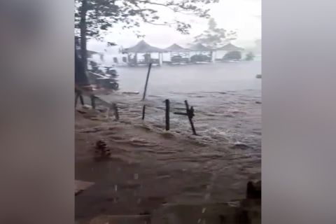 Banjir bandang terjang 3 Kampung di Pandeglang