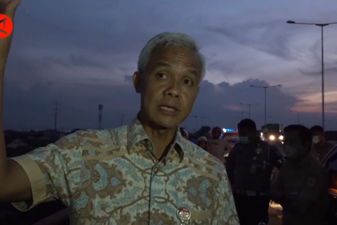 Ganjar Pranowo imbau kepala daerah buka posko kedaruratan atasi rob