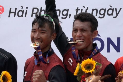 Berkat konsistensi latihan, antar cabor dayung bawa 8 emas