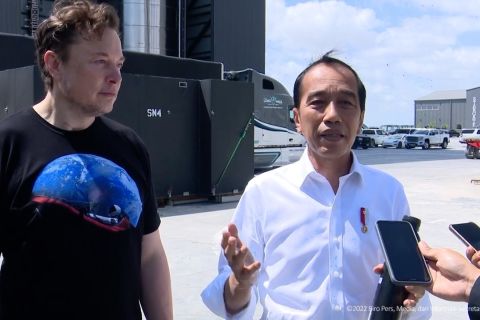 Kunjungi markas SpaceX, Presiden Jokowi undang Elon Musk ke Indonesia
