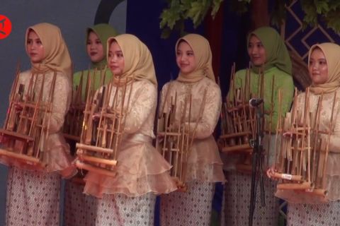 Bandung resmi dideklarasikan sebagai Kota Angklung