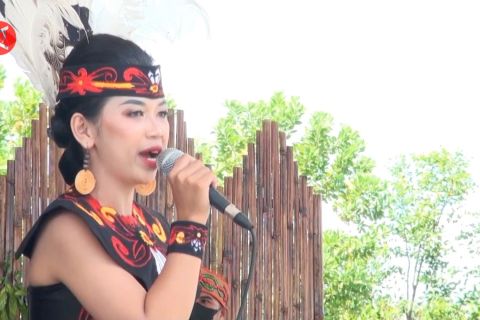 Karungut, kesenian gurindam &nbsp;asli kalteng berisi syair kebijaksanaan