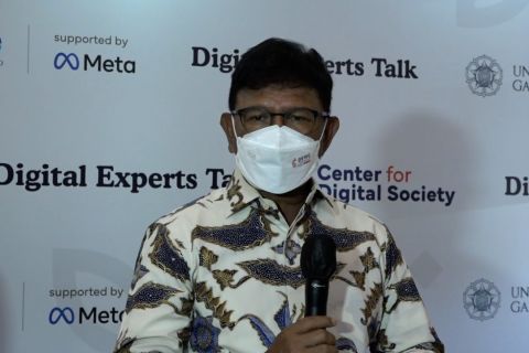 Masifkan Metaverse menkominfo dorong UGM mahirkan literasi digital