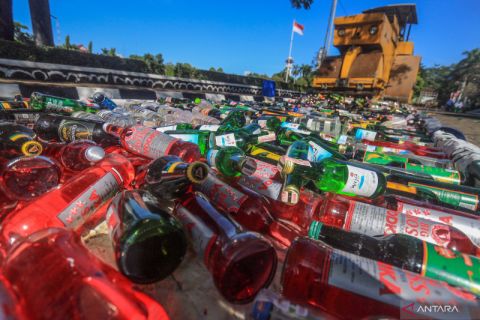 Pemusnahan miras hasil sitaan Satpol PP