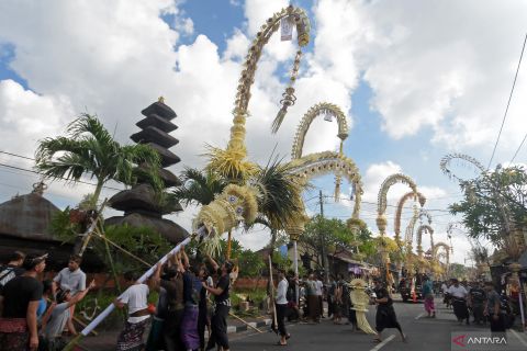 Festival penjor di Bali